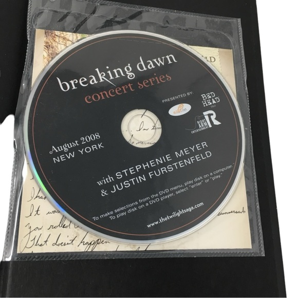 Breaking Dawn w/extras Special Edition DVD Poster Bonuses Hardcover Book - Picture 4 of 15